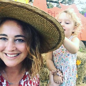 Meet your Posher, Thea